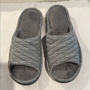 Isotoner Gray Open-Toe Quilted Slippers - Brand New